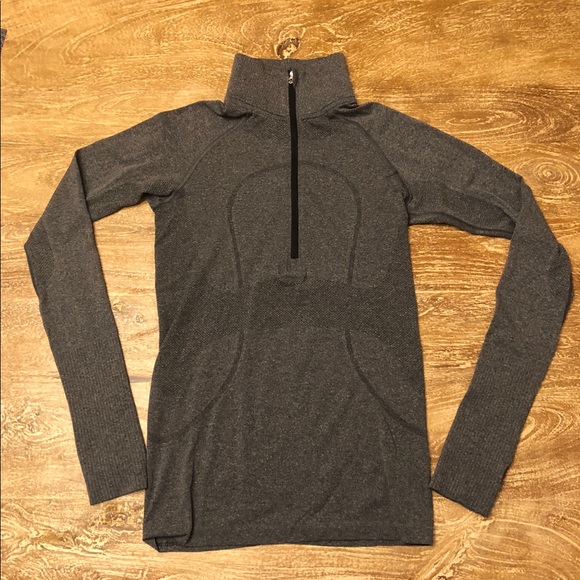 Lululemon🍋 Zipper Tech Pullover 🏃🏼♀️ - Picture 1 of 8